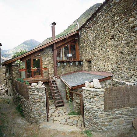 Vila La Llupia Isavarre Exteriér fotografie